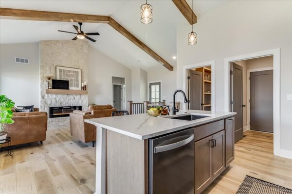 14-5742 N. Edwards Ct-14 14-5742 N. Edwards Ct-14