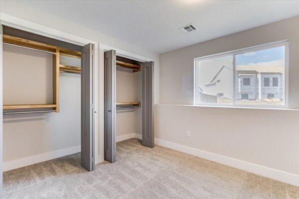 21-5742 N. Edwards Ct-21 21-5742 N. Edwards Ct-21