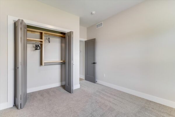 30-5742 N. Edwards Ct-30 30-5742 N. Edwards Ct-30