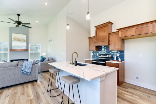 5440 N St Paul St (15) 5440 N St Paul St (15)