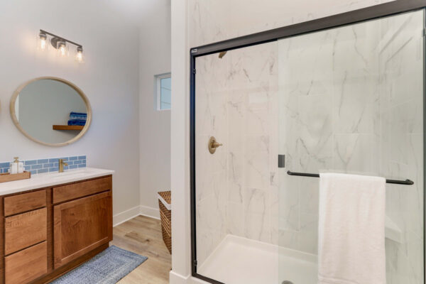 5440 N St Paul St (28) 5440 N St Paul St (28)
